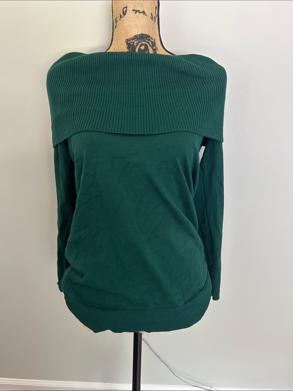 Cable & Gauge Emerald Green Off-the-Shoulder Knit Sweater